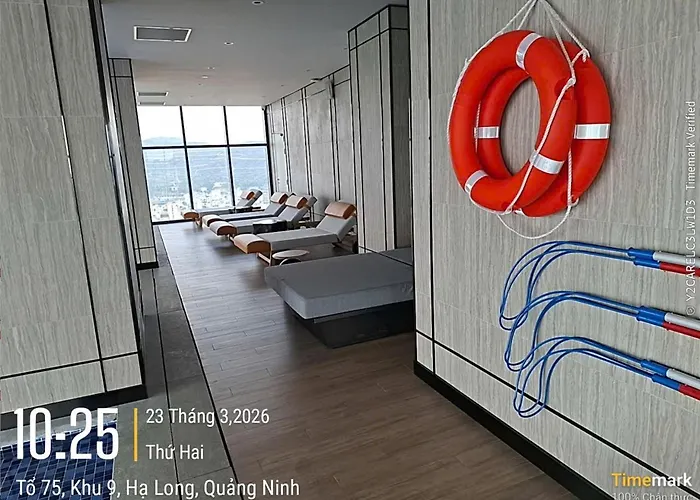 Highfloor In Icon 40 * Hạ Long